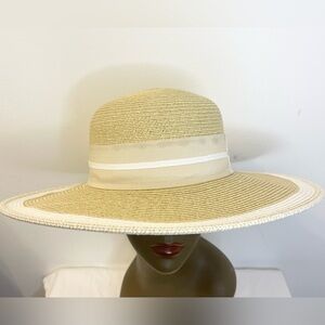 Nine West NWOT Beige Wide-Brim Hat